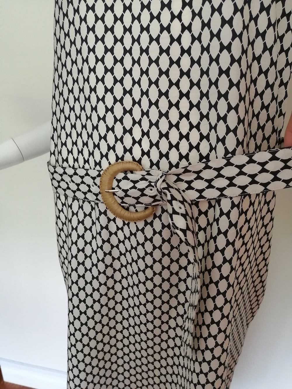 Mexx Cream and Black Polka-Pattern Maxi Dress with Waist Tie - Picture 4 of 9